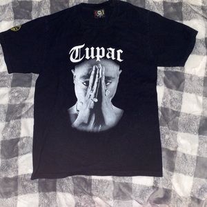 Black Tupac Cross Colours t-shirt, medium